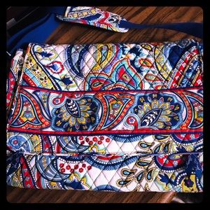 Vera Bradley Messenger Bag - new!!